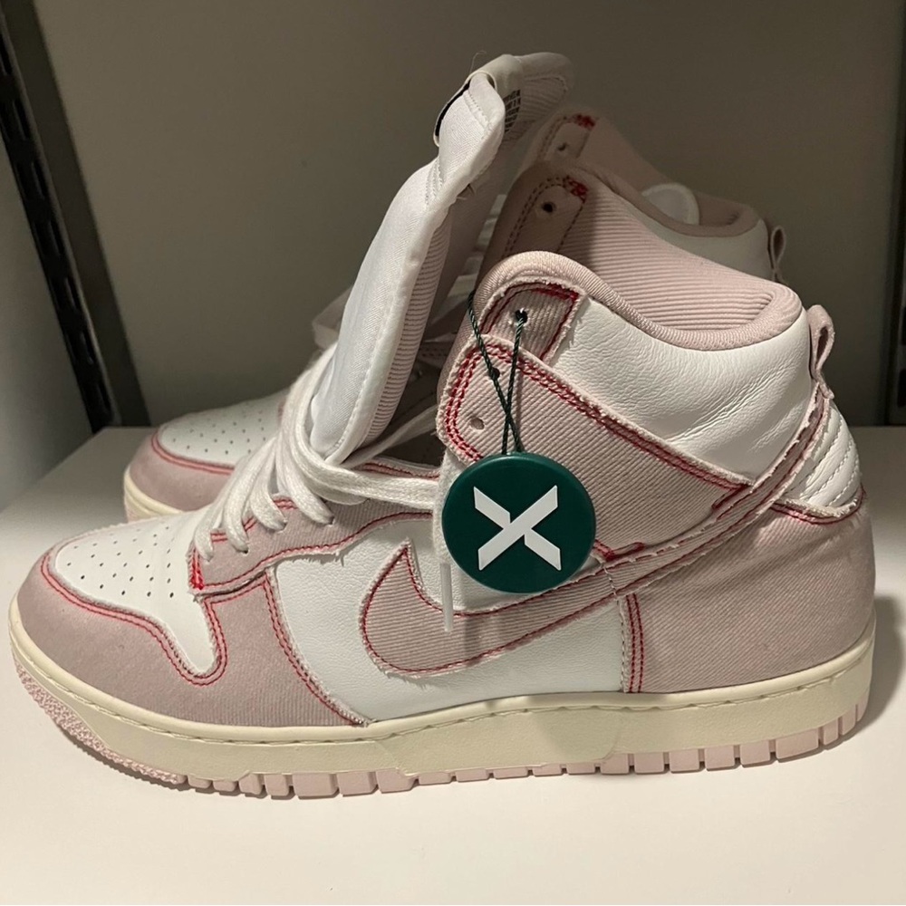 Nike Dunk High Tops in pink